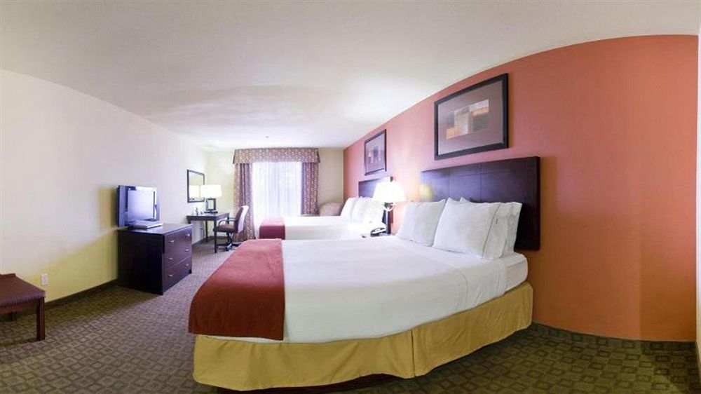Holiday Inn Express & Suites Alexandria, An Ihg Hotel Exterior foto